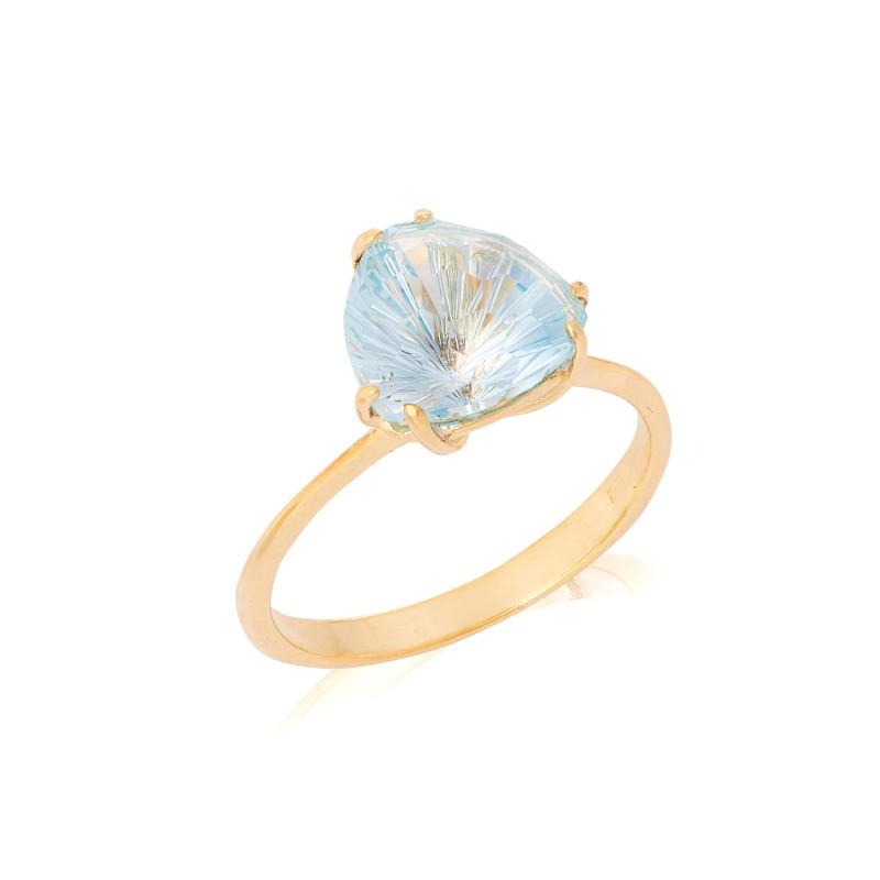 Ring with natural blue topaz, in gold