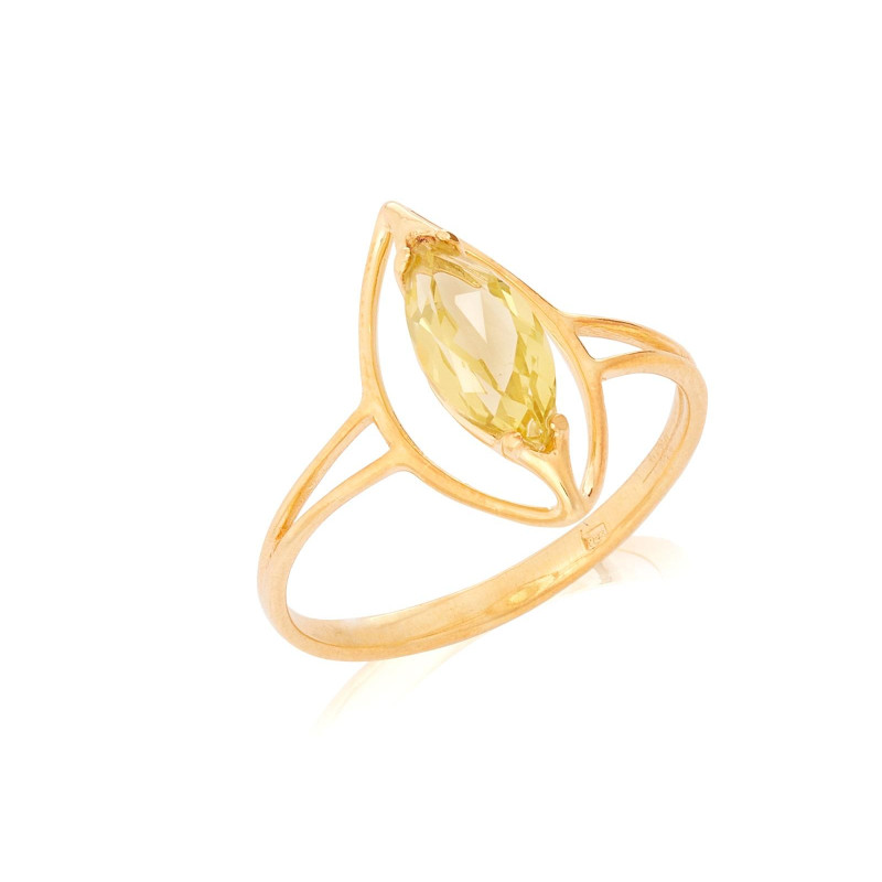 Ring with natural yellow quartz, in gold