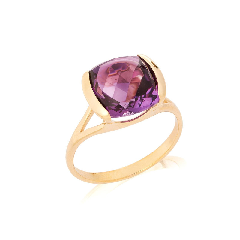 Ring with natural violet amethyst, in gold