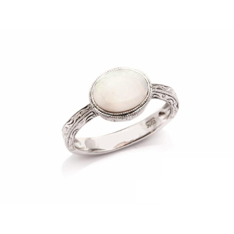 Ring met ovale opaal en zirkoniumoxide, in gerhodineerd zilver 925