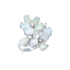 Ring met druppelopaal en...