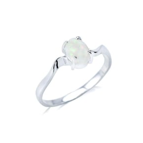 Anello con opale bianco australiano naturale ovale, in argento 925 rodiato