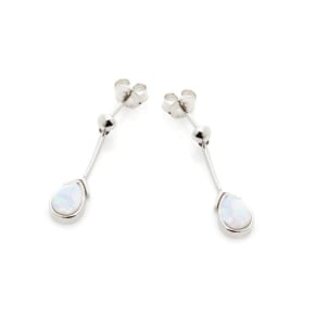 Boucles d'oreilles avec opale blanche naturelle goutte, en argent rhodié 925