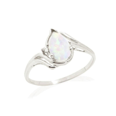 Anello con goccia di opale...