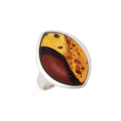 Anello con ambra naturale...