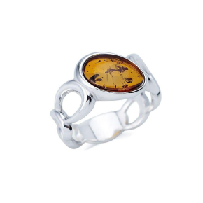 Anel com âmbar conhaque natural do oval do Mar Báltico, feito de prata 925 banhada a ródio