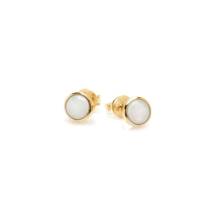 Stud earrings with round natural white opal, in 925 gold plated silver