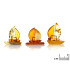 Amberkleurig bootbeeldje, hoogte 3 cm