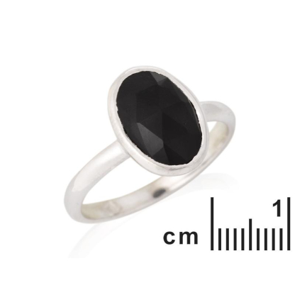 Ring with natural oval black onyx, in 925 rhodium silver