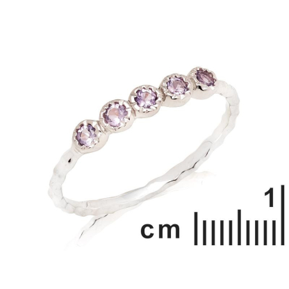 Ring with natural purple amethyst, in rhodium-plated silver 925