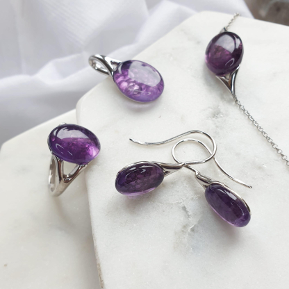 Bague avec améthyste violette naturelle ovale, en argent rhodié 925