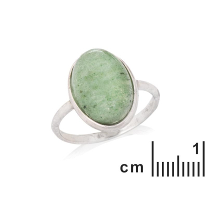 Ring mit ovalem, naturgrünem Aventurin, aus rhodiniertem Silber 925