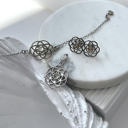 Colgante flor de la vida con cuarzo rosa, en plata 925 rodiada, diámetro 2+1 cm