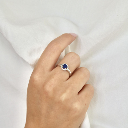 Bague avec lapis-lazuli et oxyde de zirconium, en argent rhodié 925