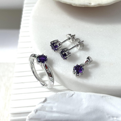 Orecchini con ametista viola naturale, in argento 925 rodiato
