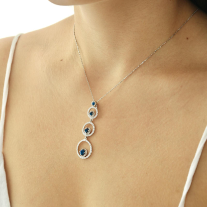 Pendentif avec lapis-lazuli bleu rond, en argent rhodié 925, hauteur 5 cm