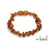 Bracelet bébé avec ambre cognac chips, fermoir vis, longueur 12-13 cm