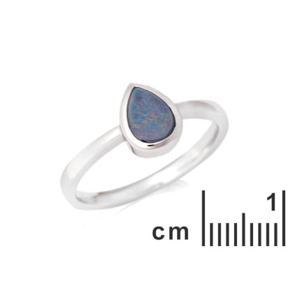 Ring met Australische doublet blauwe opaaldruppel, in 925 gerhodineerd zilver