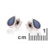 Clous d'oreilles avec opale bleue doublet goutte, en argent rhodié 925