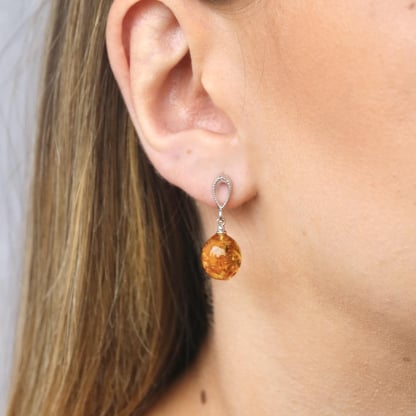 925 rodyum kaplama gümüş amber konyak toplu sallantılı küpe