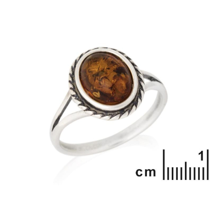 Anillo con ámbar coñac ovalado del Mar Báltico, en plata envejecida 925