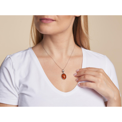 Pendentif avec ambre cognac ovale, en argent vieilli 925, hauteur 2+1 cm