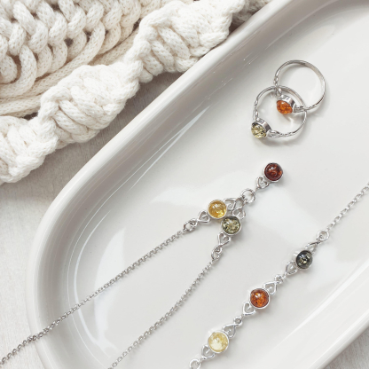 Bague avec ambre cognac naturel de la mer Baltique rond, en argent rhodié 925