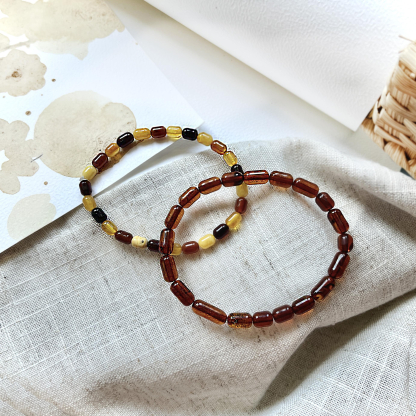 Bracelet avec ambre cognac cylindrique, longueur 18-19 cm