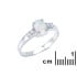 Ring met ovale opaal en zirkoniumoxide, in gerhodineerd zilver 925