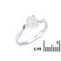 Ring met natuurlijke ovale Australische witte opaal, in gerhodineerd zilver 925