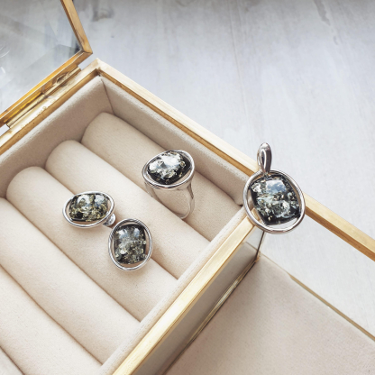 925 rodyum kaplama gümüş, dikdörtgen yeşil kehribar rengi oval saplama küpeler