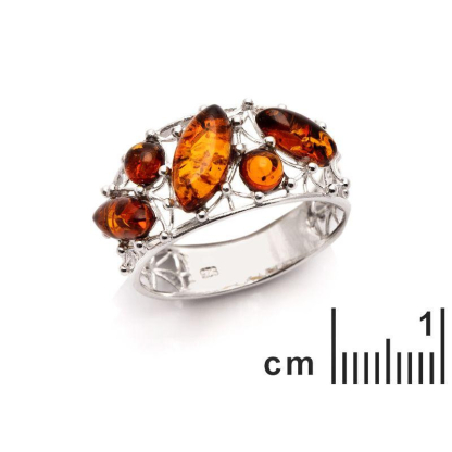 Ring met natuurlijk cognac amber uit de Baltische Zee, gemaakt van gerhodineerd zilver 925
