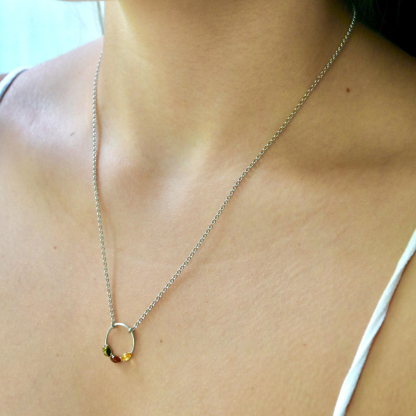 Collier avec ambre multicolore, en argent rhodié 925, longueur 45 +3 cm