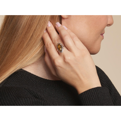 Bague grande pierre avec ambre vert naturel navette, en argent vieilli 925