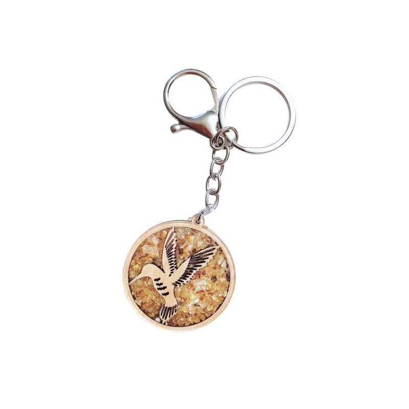 Kolibrie sleutelhanger met Batlique zee-amber en berkenhout