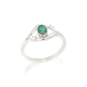 Ring met ovale doublet opaal en zirkoonoxide, in 925 gerhodineerd zilver