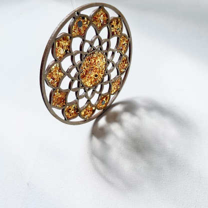 Piatto di ricarica e decorazione mandala con betulla e ambra, 11 cm