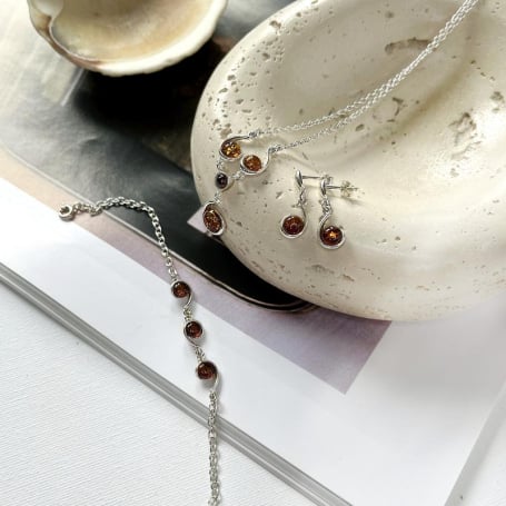 Collier avec ambre cognac rond naturel de la mer Baltique, argent 925, 42+3 cm