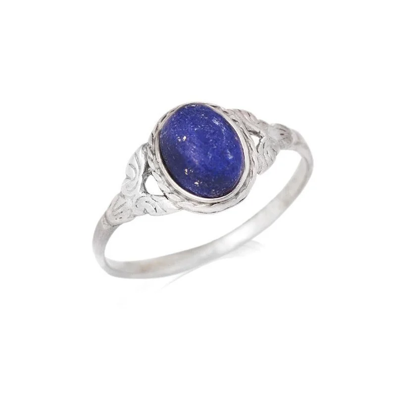 Ring with natural oval blue lapis lazuli, in 925 antique silver