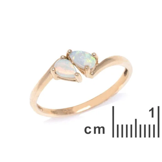 Ring with natural white opal from Australia, in 750 gold