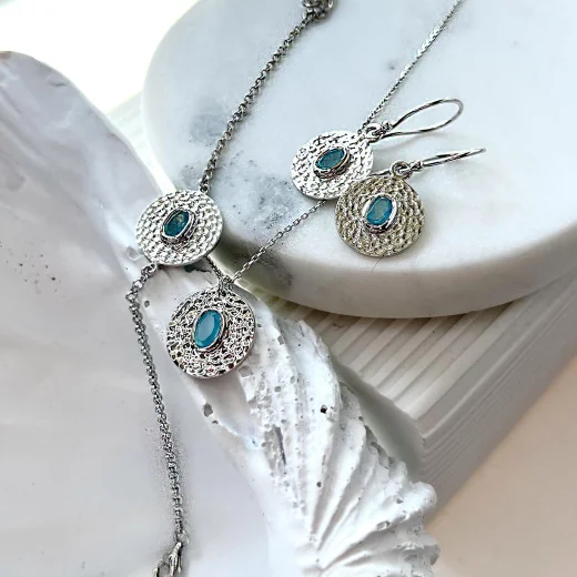 Necklace with blue chalcedony, in 925 rhodium silver, length 42 + 3 cm