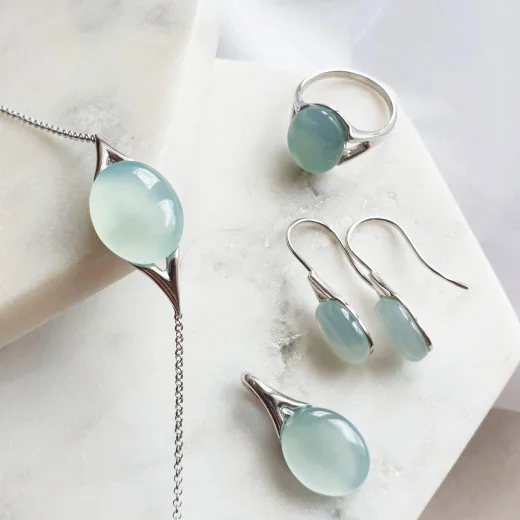 Earrings with natural oval aqua tinted agate, in 925 rhodium silver