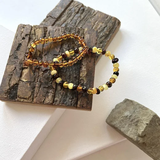 Bracelet with natural cognac amber from the Baltic Sea, length 19 cm