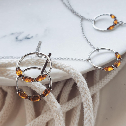 Round drop earrings with cognac amber, in 925 rhodium silver