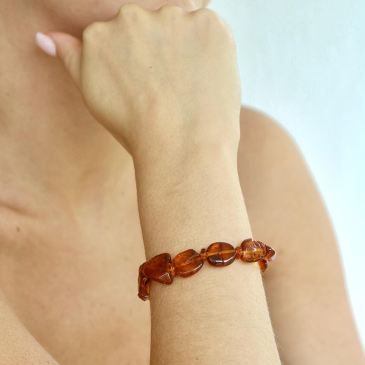 Bracelet with natural cognac amber from the Baltic Sea, length 19 cm