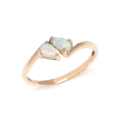 Anillo con ópalo blanco...