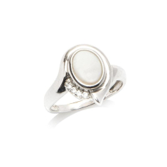Ring with oval opal and...