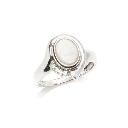 Bague avec opale ovale et oxyde de zirconium, en argent rhodié 925