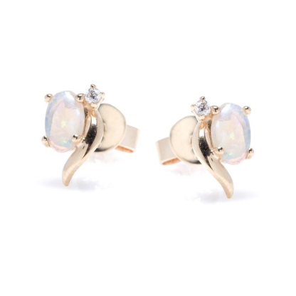Brincos com opala e diamantes, em ouro 750