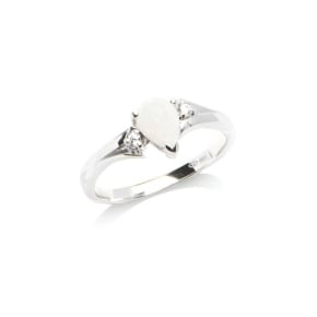 Anello con opale e ossido di zirconio, in argento 925 rodiato